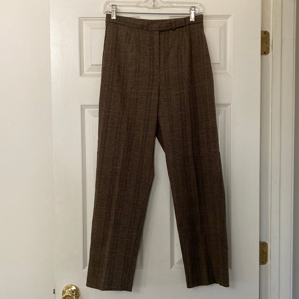 Women’s brown plaid pants, Requirements, 6P